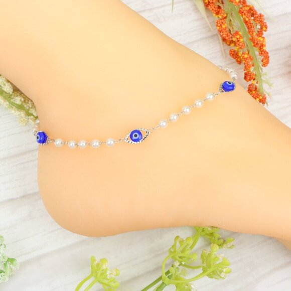 "Handmade Anklet – Elegant & Delicate Jewelry for Women | UNVRC1418 - Picture 3 of 10